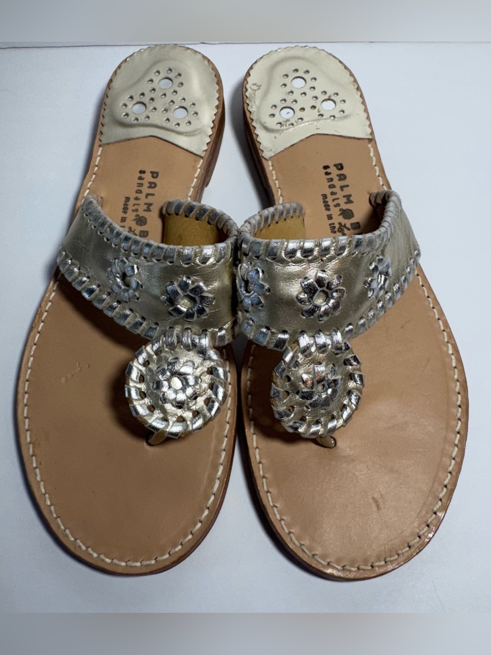 Palm Beach Platinum Gold Leather Thong Sandals Sz 9 Resort Quiet Luxury Coastal - Picture 11 of 16